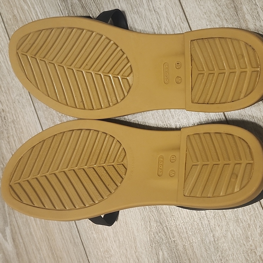 CROCS Tulum Iconic Comfort Strappy Sandal - Picture 4 of 8